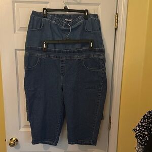 Croft & Barrow and Terra Sky Blue Denim Capris
Size 2X Buy both for $13